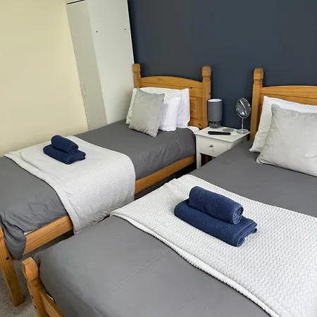Eton Court * New Quay